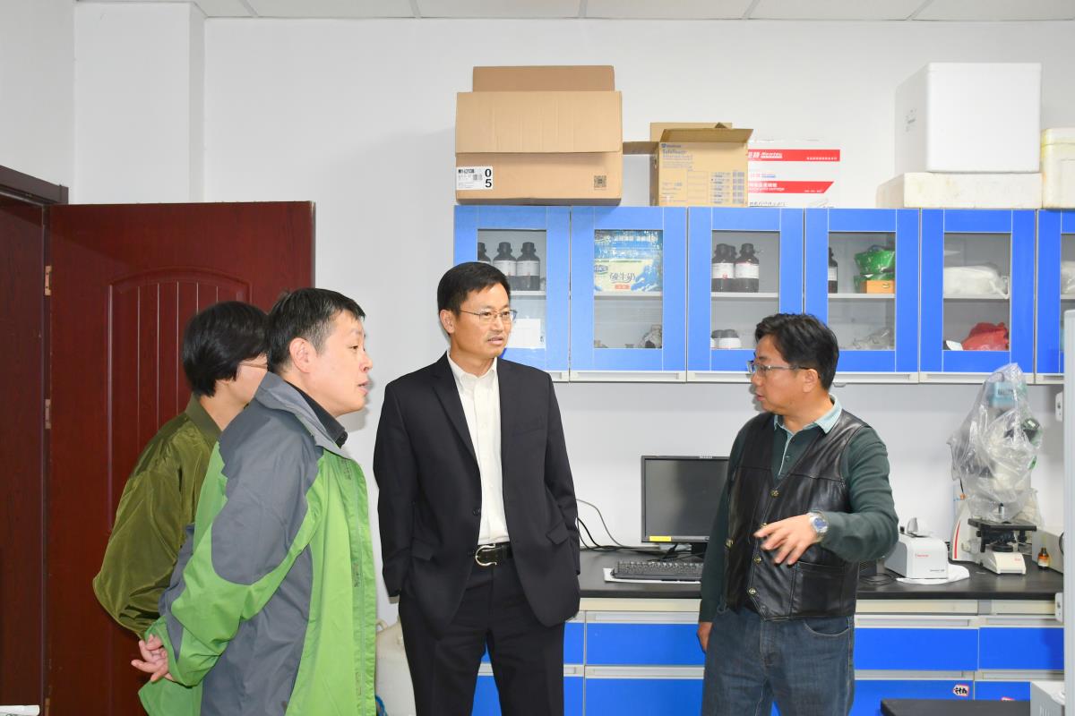 中国科学院上海植物逆境生物学研究中心主任朱健康研究员应邀到访我院