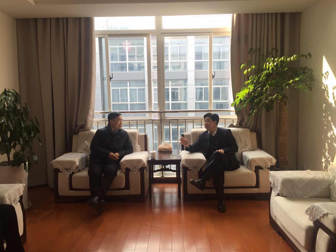 我院柔性引进高端领军人才李华研究员来院考察交流