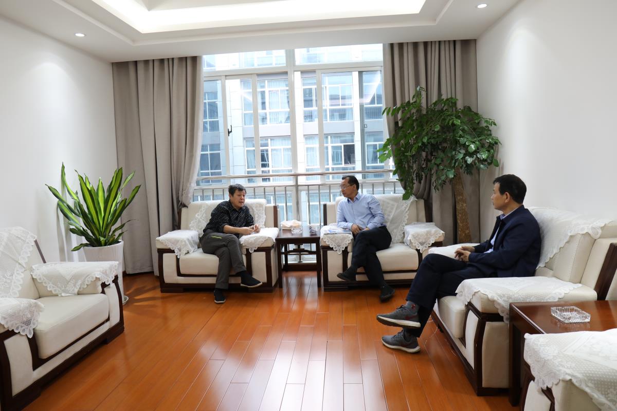 赣州国家高新区负责人来我院交流