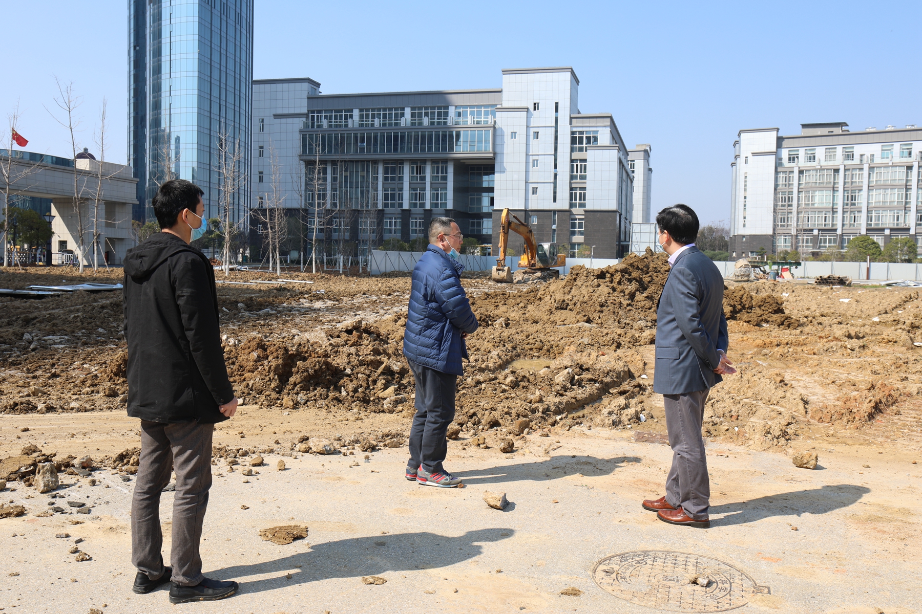 熊绍员调度我院重点工程项目、科技园的复工复产