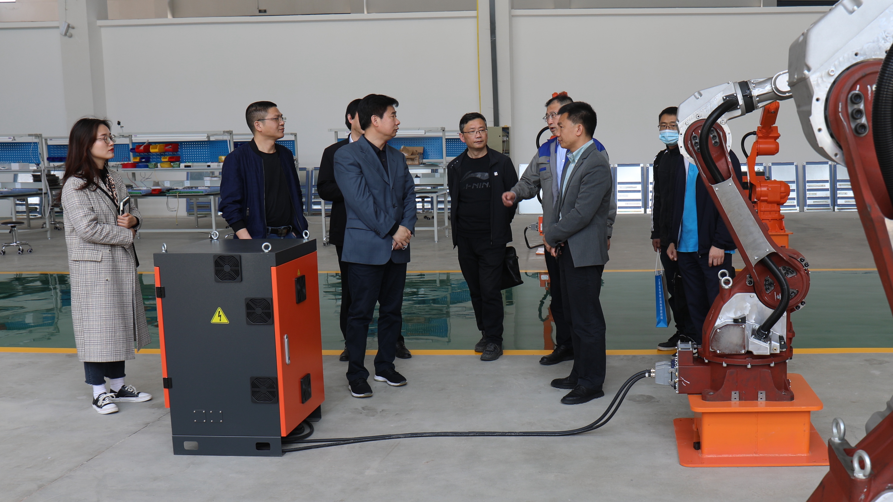 熊绍员带队赴企业开展科技合作对接