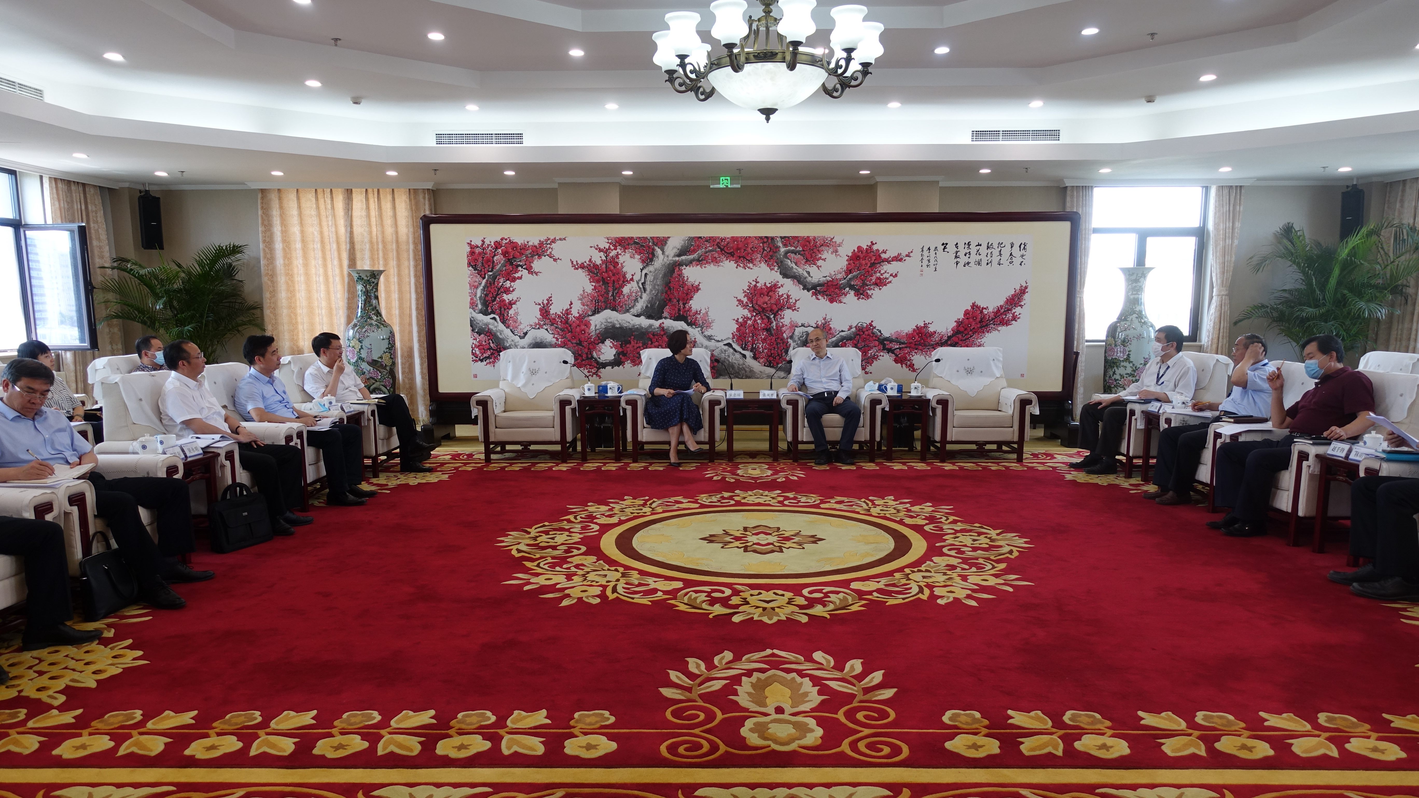 吴忠琼副省长带队走访中国科学院