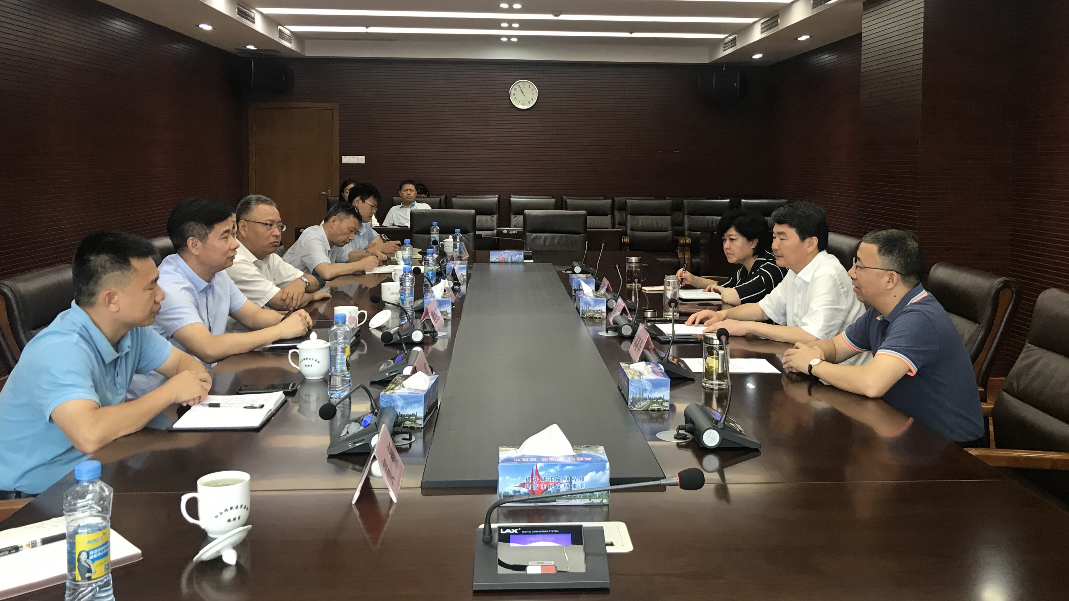 熊绍员、章国勇赴南昌市红谷滩区对接科技合作