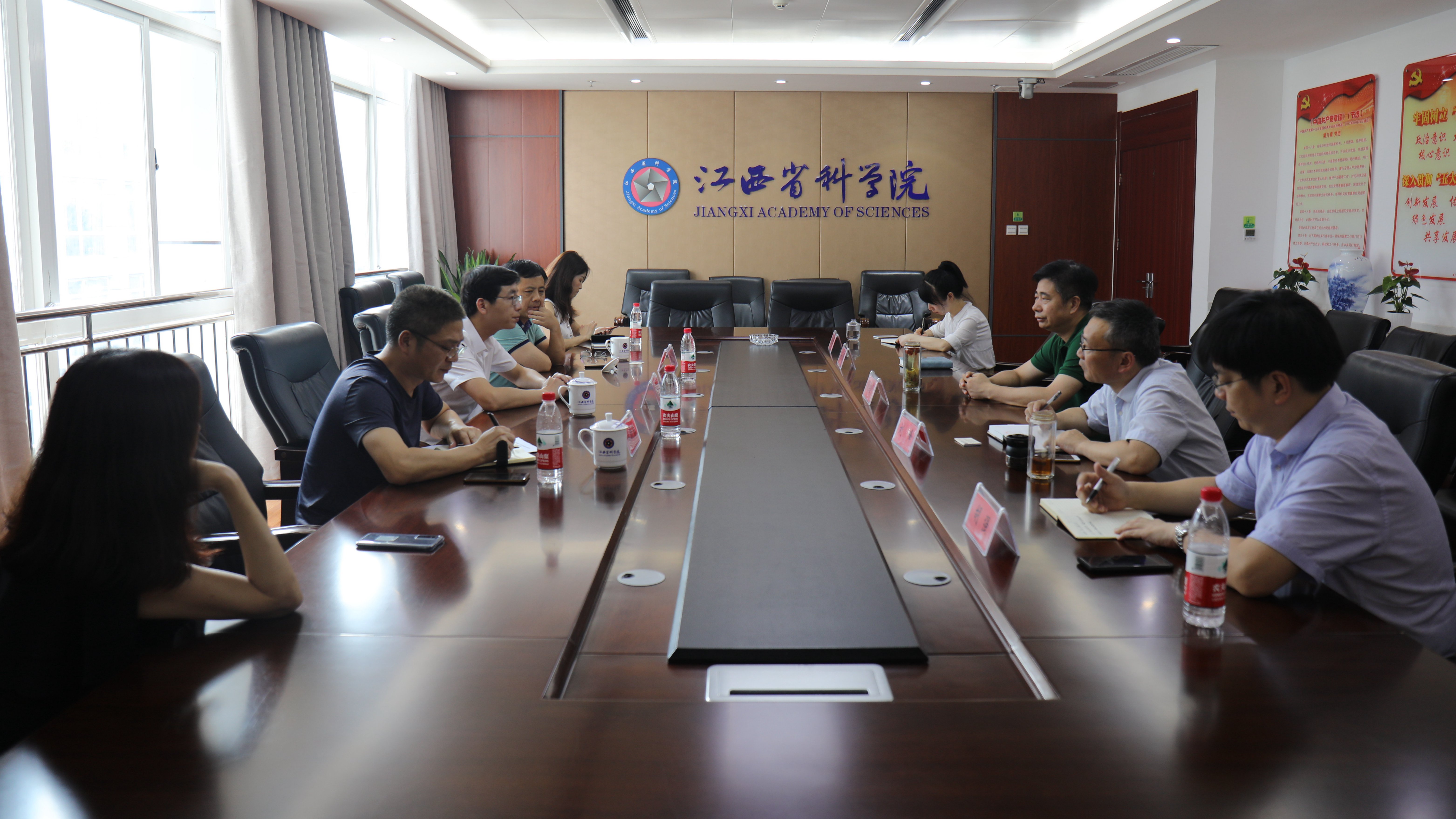 安义县副县长刘志伟一行来院调研