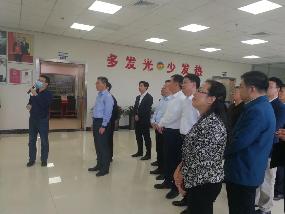 罗小云副省长调研我省科技创新平台建设情况