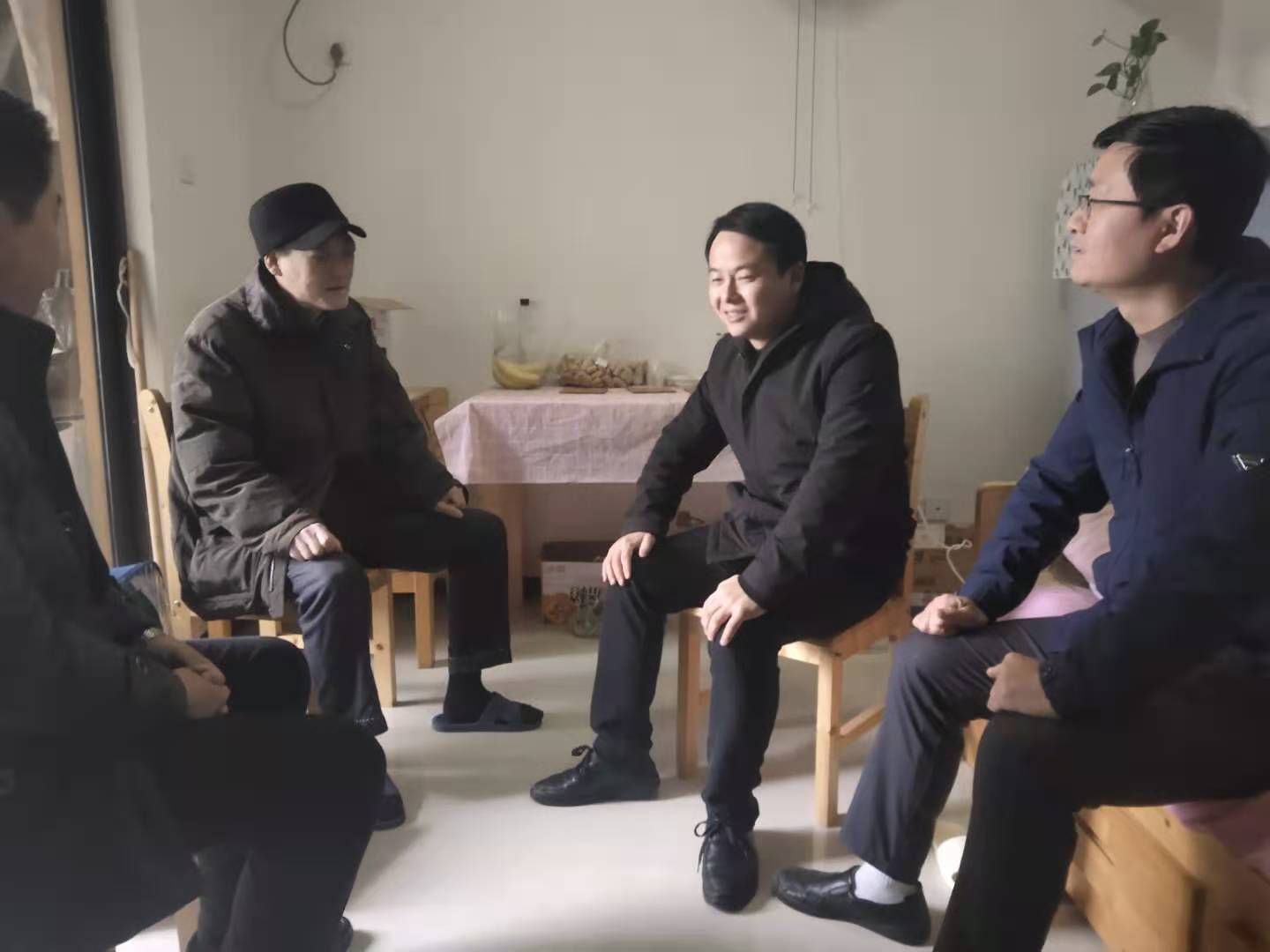 我所第一党支部走访慰问困难职工