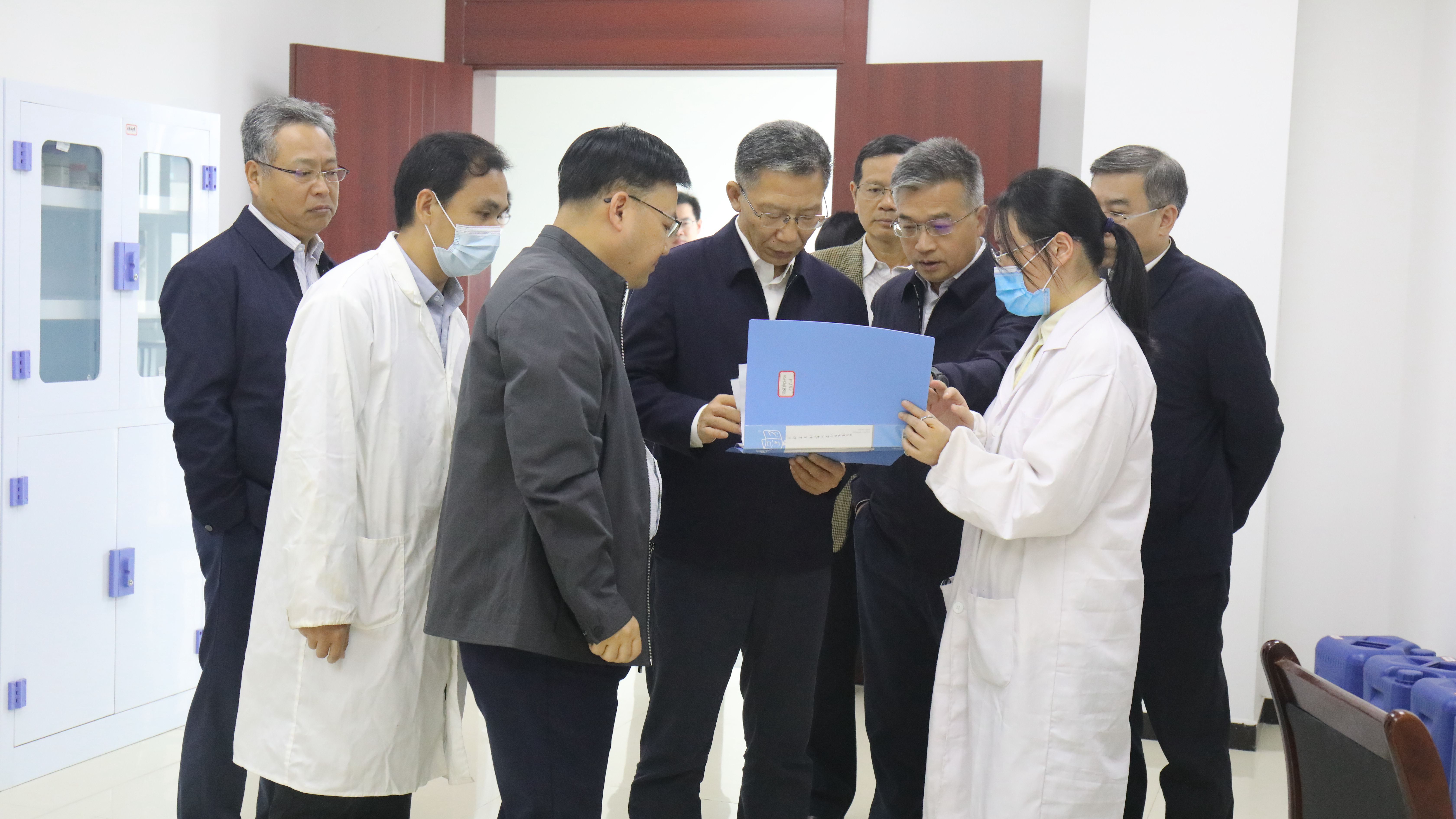 罗小云副省长检查我院实验室安全