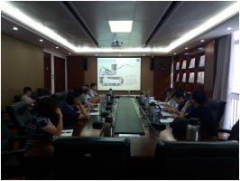 大型仪器设备一一扫描电镜，顺利通过专家验收