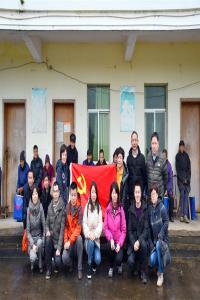 生物资源研究所和流域生态研究所党支部前往我院扶贫点开展学雷锋志愿者活动