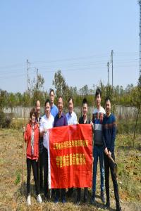 生物资源研究所组织职工前往院驻村扶贫点开展植树节活动