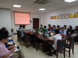 中科院上海植物逆境生物学研究中心张惠明研究员 应邀到我所交流指导