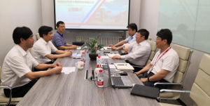 我所参加由院党组书记、院长熊绍员率队的考察队与中国软件公司举行科技合作会谈