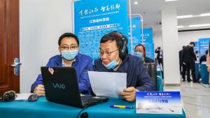 刘强部长为我院引进高层次人才加油鼓劲