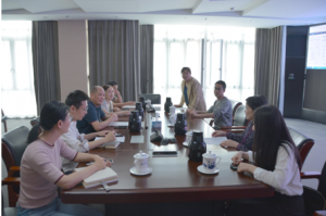 南昌大学管理学院副院长刘春年一行来我所交流调研